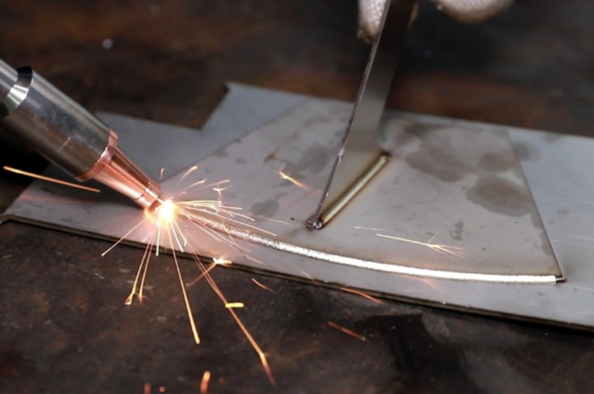 小型工廠如何低成本采購(gòu)光纖激光焊接機(jī)